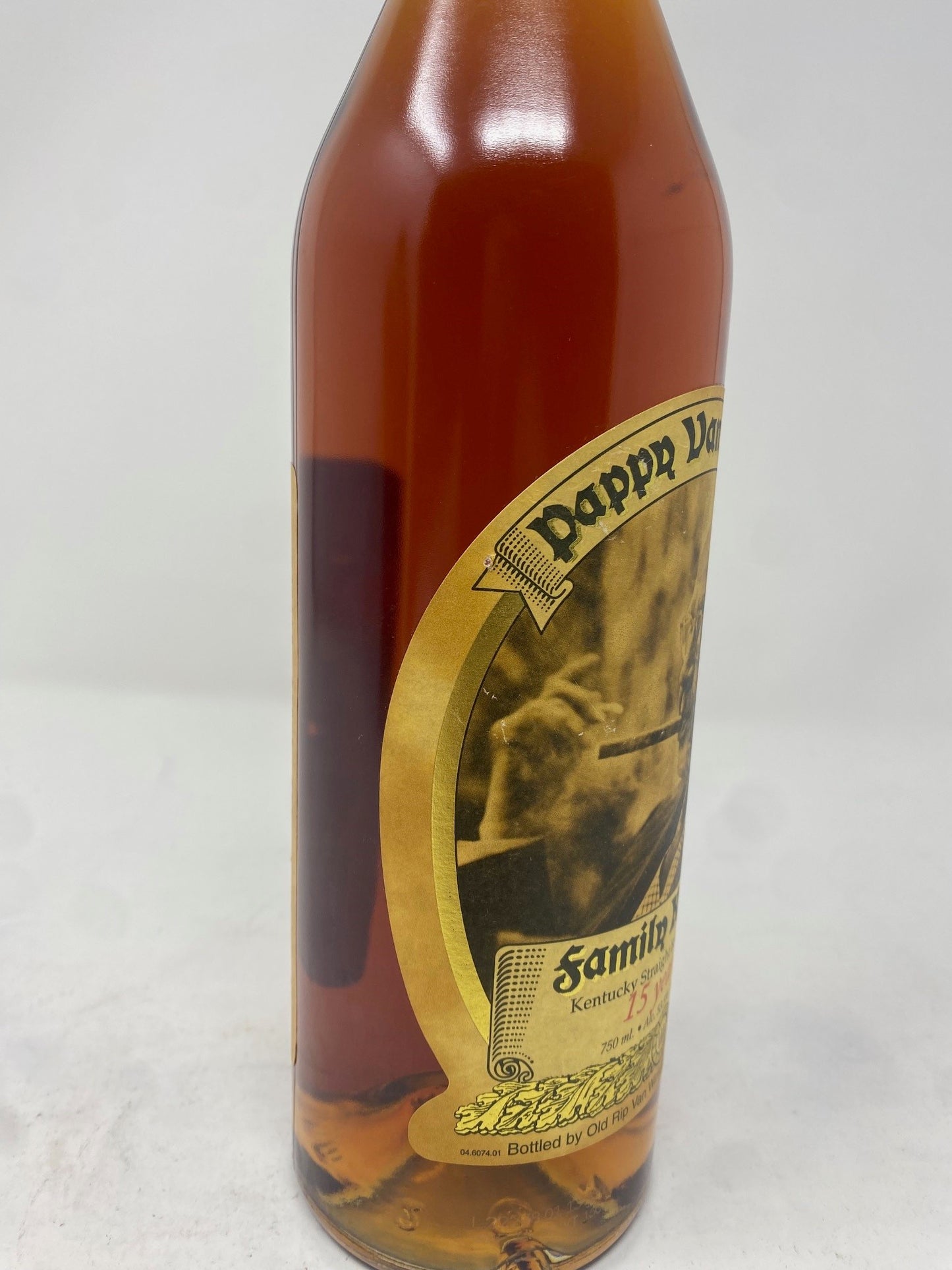 Pappy Van Winkle 15 Year Family Reserve (2022 Release) Kentucky Straight Bourbon Whiskey
