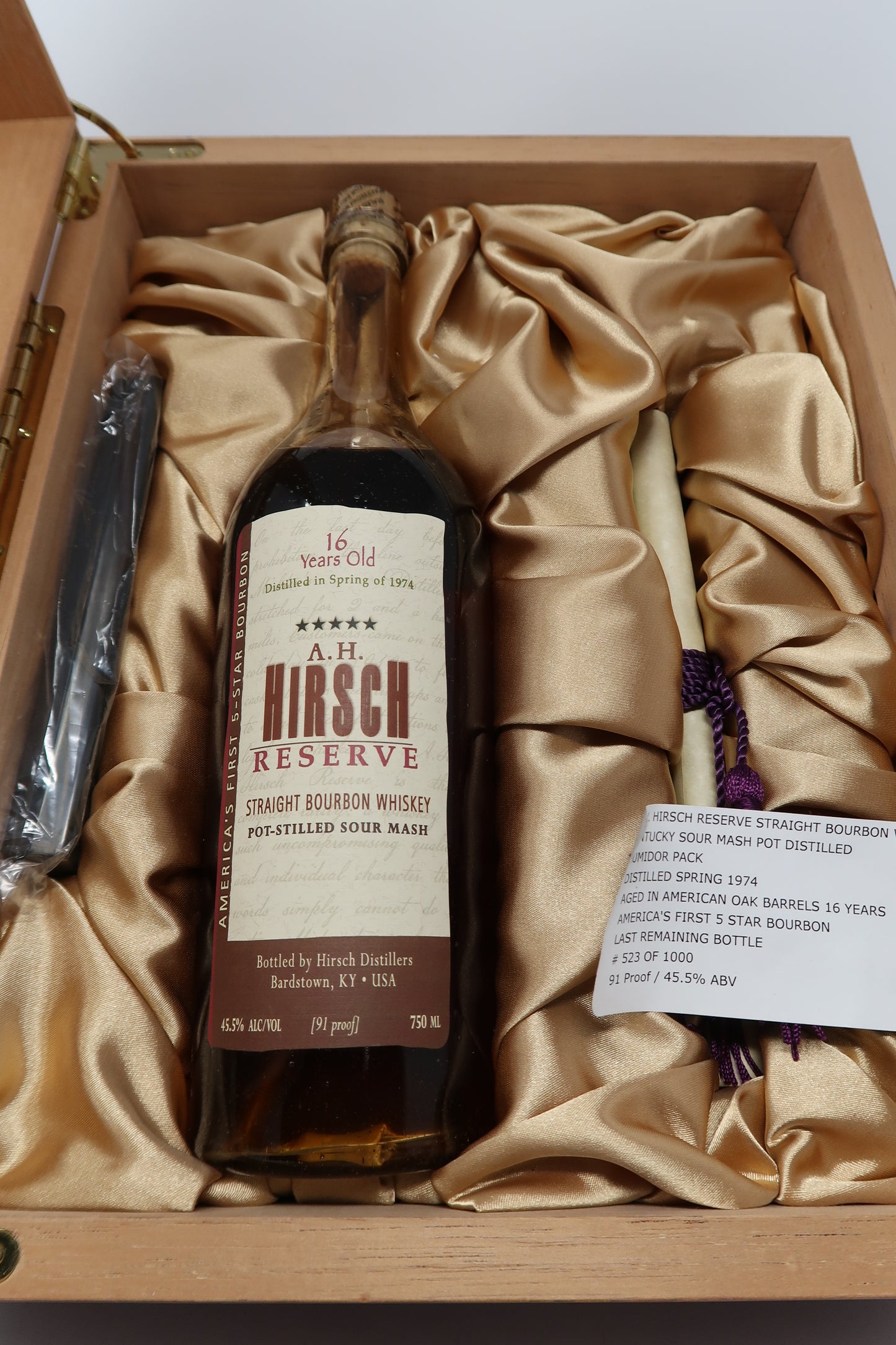 A. H. Hirsch 16 Year Reserve Straight Bourbon Whiskey (750ml)